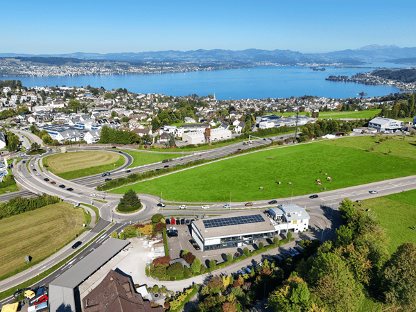 EXKLUSIVES AUTOHAUS BEI DER A3 12