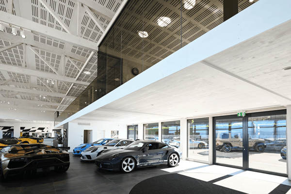 EXKLUSIVES AUTOHAUS BEI DER A3 2