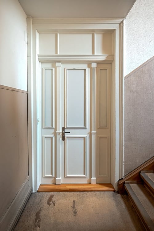Historisches Mehrfamilienhaus mit Entwicklungspotenzial im Kreis 4 3