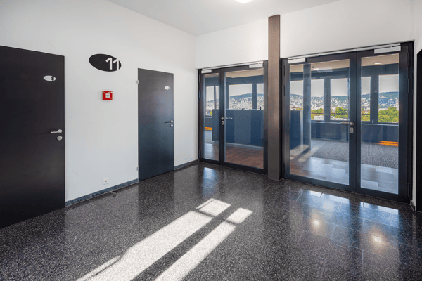 360° PENTHOUSE OFFICE 10