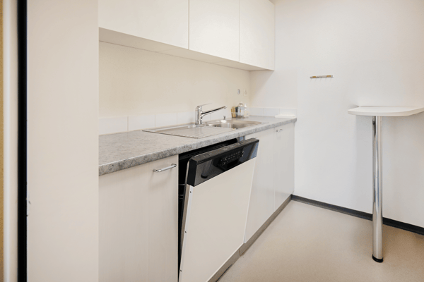 ATTRAKTIVES OFFICE AN BESTLAGE 8