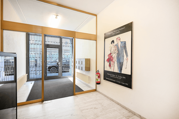 ATTRAKTIVES OFFICE AN BESTLAGE 10