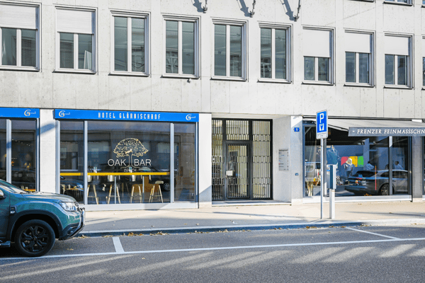 ATTRAKTIVES OFFICE AN BESTLAGE 11