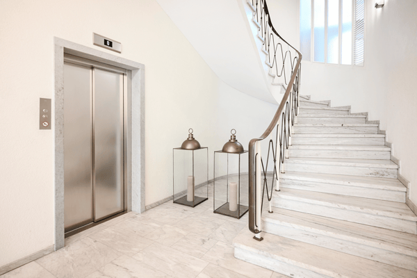 ATTRAKTIVES OFFICE AN BESTLAGE 3
