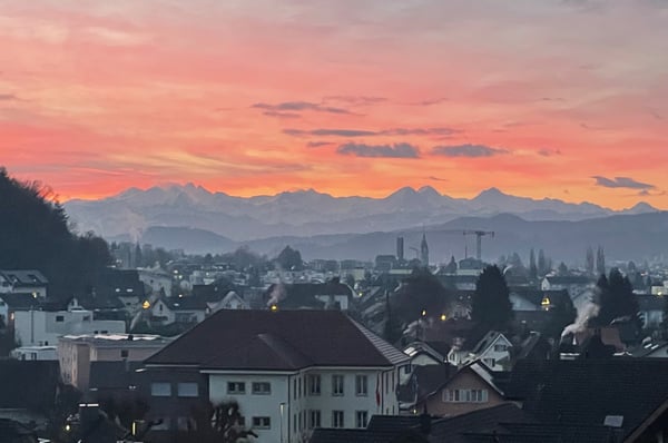 Modernes Wohnen mit traumhafter Aussicht und Baulandreserve 3