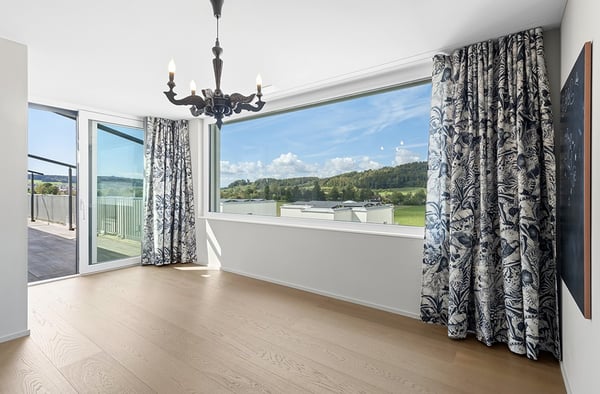 Exklusive Attikawohnung mit grosser Sonnenterrasse und Weitblick 4