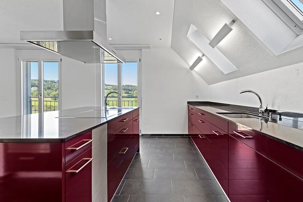 Grosszügige 5.5-Zimmer-Maisonette-Wohnung mit Weitsicht 2