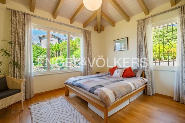 Seeblick pur, exklusive Villa mit Pool und Panorama (43) 12