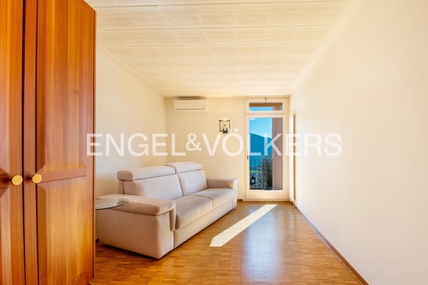 Affascinante casa a schiera di 1.5 locali con vista lago unica (21) 5