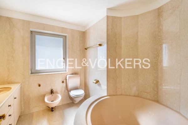 Villa Frank soleggiata con vista lago da sogno (91) 10