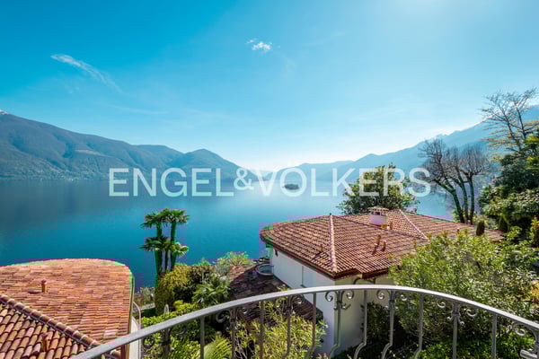 Villa Frank soleggiata con vista lago da sogno (91) 12