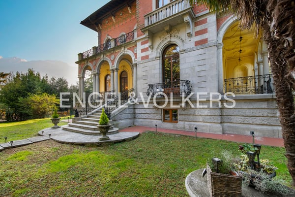 Villa elegante per gli amanti del prestigio (61) 1