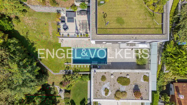 1.5 Zimmerwohnung mit Traumterrasse und Pool (69) 9