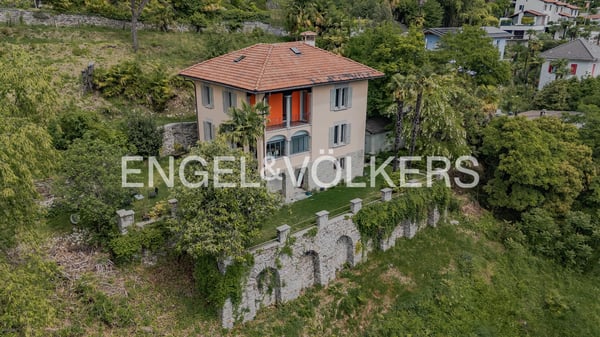 Villa signorile ticinese con grande terreno e vista lago (79) 12