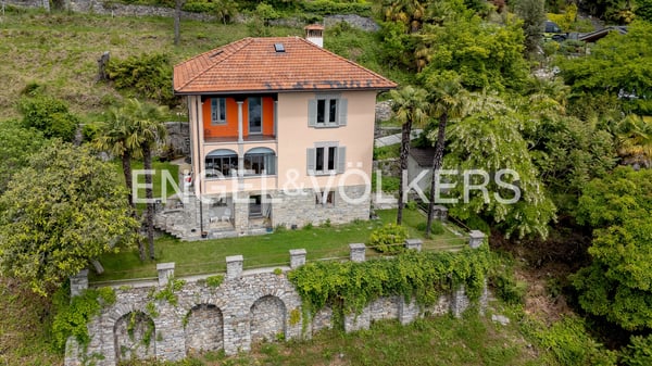 Villa signorile ticinese con grande terreno e vista lago (79) 2