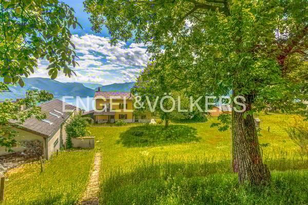 Tra cielo e lago: proprietà con terreno edificabile sul Monte Bré ? Lo 11