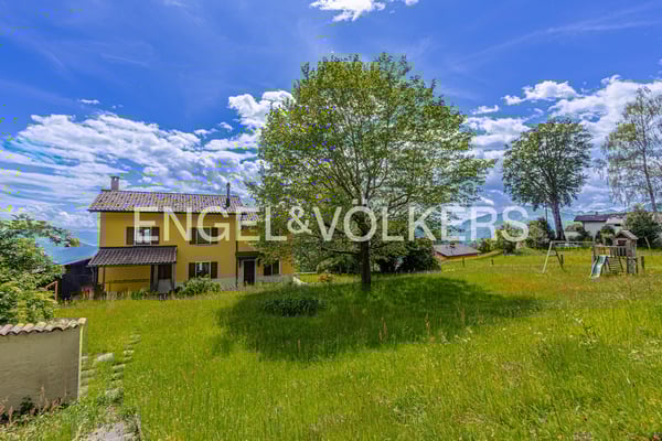 Tra cielo e lago: proprietà con terreno edificabile sul Monte Bré ? Lo 2