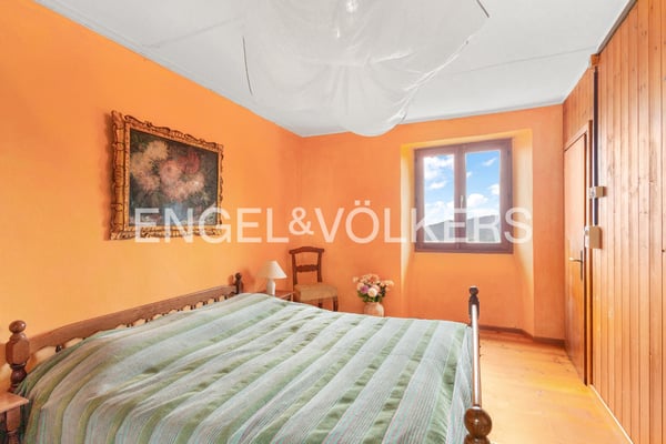 Tra cielo e lago: proprietà con terreno edificabile sul Monte Bré ? Lo 8