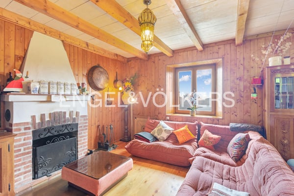 Tra cielo e lago: proprietà con terreno edificabile sul Monte Bré ? Lo 4