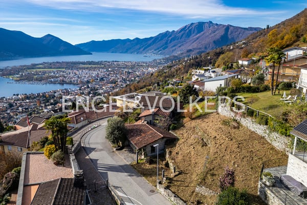 Exklusives Baugrundstück in erstklassiger Lage mit atemberaubendem See 3