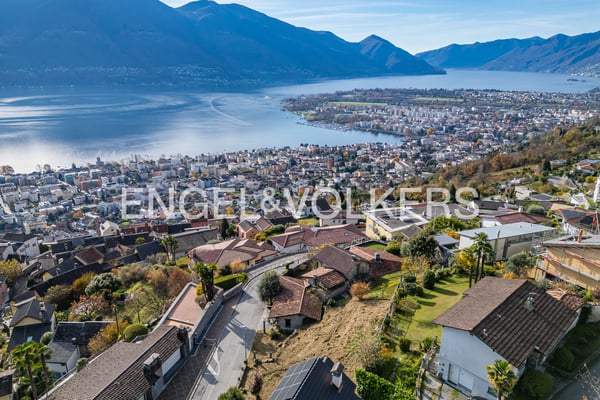 Exklusives Baugrundstück in erstklassiger Lage mit atemberaubendem See 4