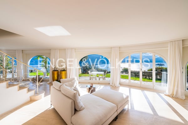 Exklusive, hochwertig renovierte Villa mit traumhafter Seesicht (42) 6