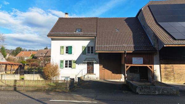 2'972 m² grosses Bauland mit Bauernhaus 5