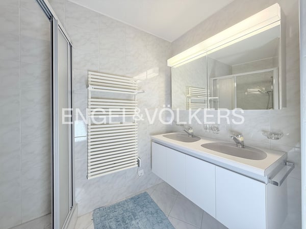 Charmante Wohnung mit alpinem Flair und Garten 8