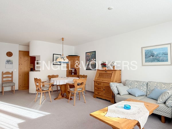 Charmante Wohnung mit alpinem Flair und Garten 2