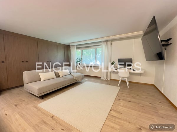 EFH mit sehr grossem Grundstück, Privatsphäre & Baulandreserve! 8
