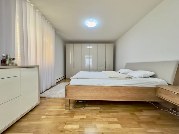 Attraktive 5.5 Zimmer-Eigentumswohnung an ruhiger & sonniger Lage 12