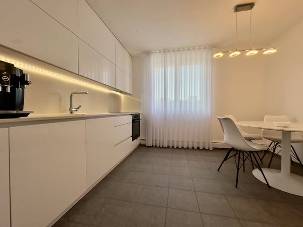Attraktive 5.5 Zimmer-Eigentumswohnung an ruhiger & sonniger Lage 9
