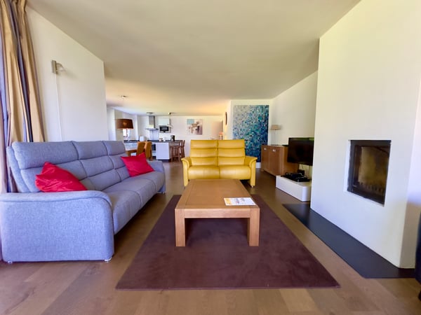 4.5-Zimmer Wohnung direkt am See mit Panoramablick - als Ferien- oder 11
