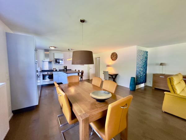 4.5-Zimmer Wohnung direkt am See mit Panoramablick - als Ferien- oder 8