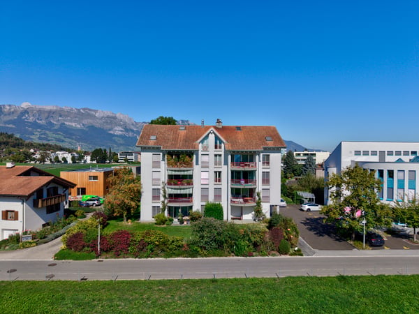 5.5-Zi. Attika-Maisonettewohnung mit Galerie, Südbalkon & Bergpanorama 13