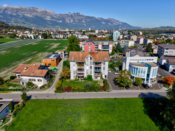 5.5-Zi. Attika-Maisonettewohnung mit Galerie, Südbalkon & Bergpanorama 12