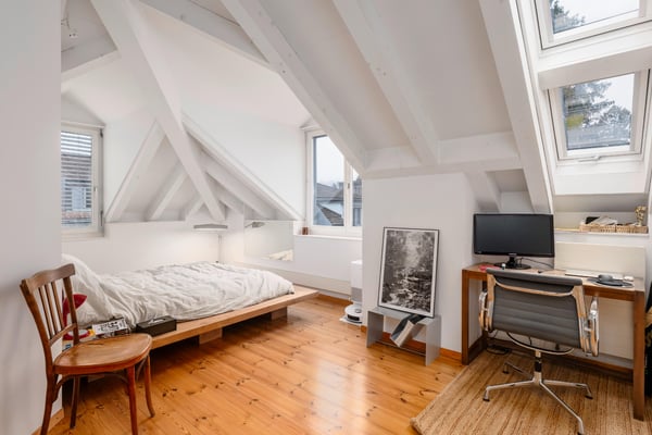 Dach-Maisonette plus Anteil Gewerbeeinheit 1