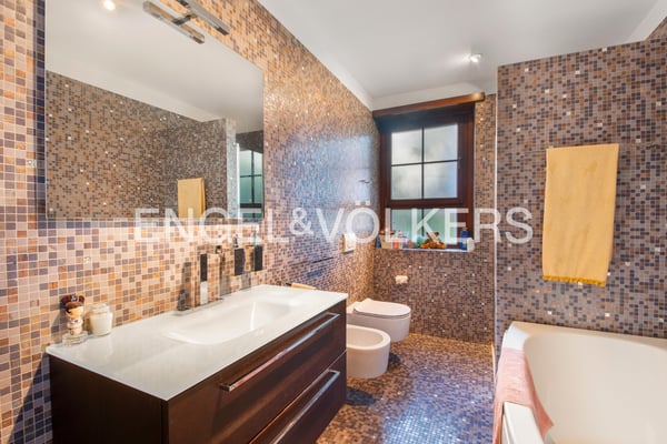 Prestigiosa villa con vista mozzafiato 11