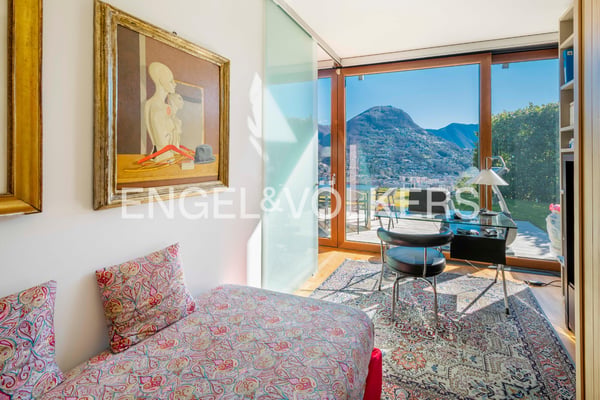 Prestigioso appartamento con giardino e vista lago 10