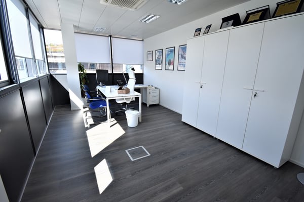 Büro von 416 m2 im 5. Stock mit Lift
