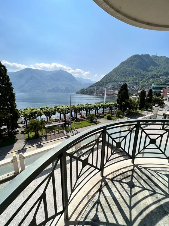 Luxuriöse Wohnungen in der ersten Reihe am See