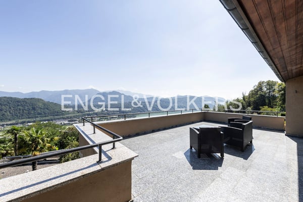 Accogliente villa con ampio giardino e vista lago 7
