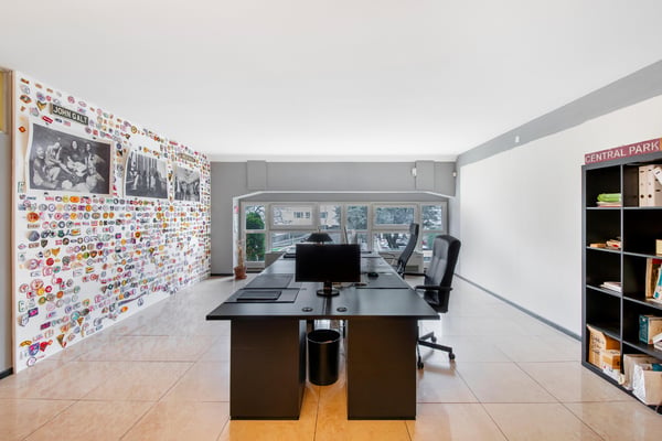 Ampio ufficio di prestigio con vista lago 6
