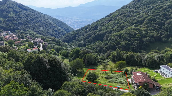 Schönes Grundstu?ck auf dem Gipfel des Monte Brè 1