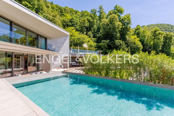 Ruhe und Privatsphäre mit Panoramablick auf den See 4