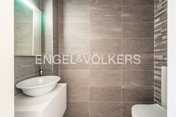 Renoviertes zentrales Duplex mit hellen Räumen 6