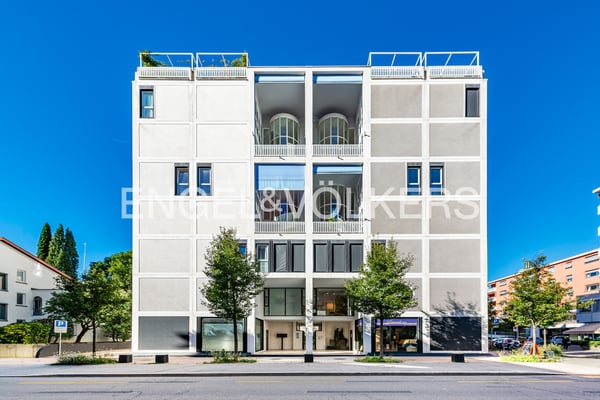 Renoviertes zentrales Duplex mit hellen Räumen 13