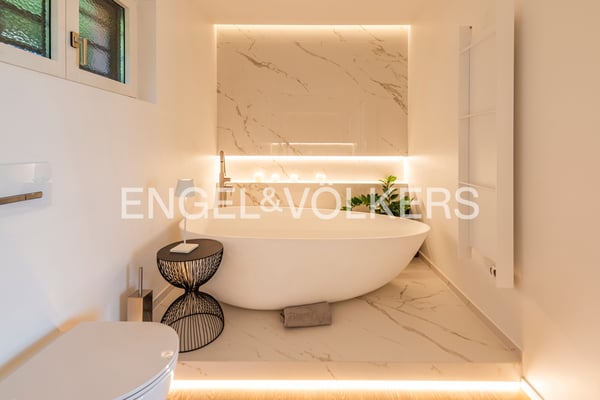Prestigiosa villa a schiera di testa con terrazza e vista lago 10