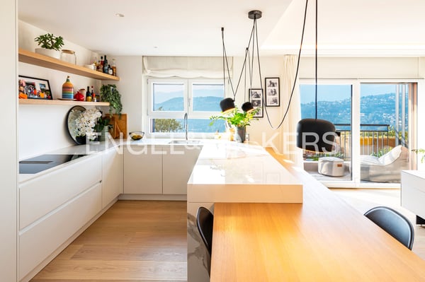 Prestigiosa villa a schiera di testa con terrazza e vista lago 6