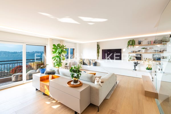 Prestigiosa villa a schiera di testa con terrazza e vista lago 4